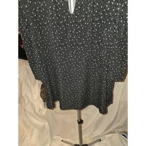 Nordstrom Rack Dress Size 1X Black With Dainty Blue Flowers. Balloon ,Sleeves...